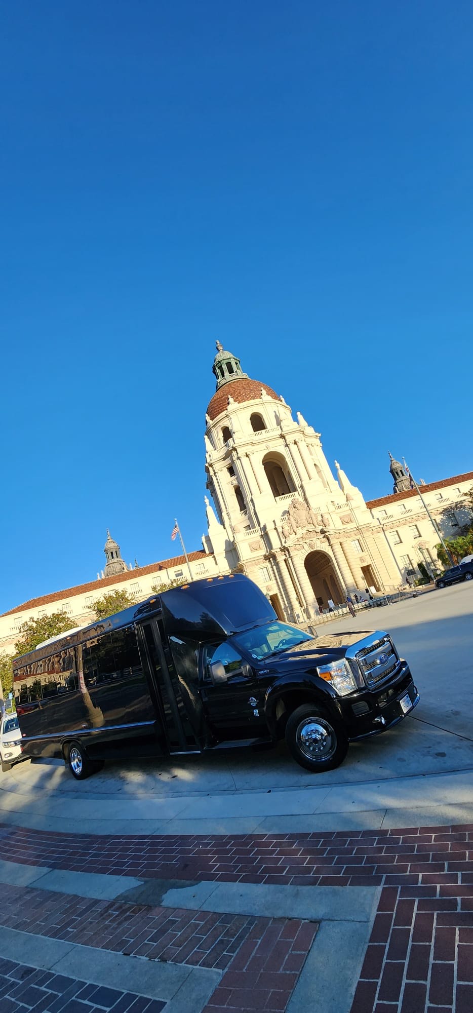 Lavish Life limousine service